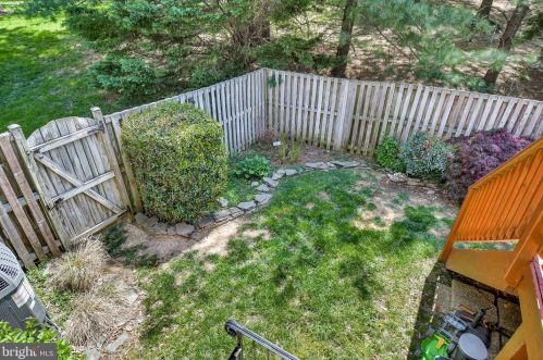 6121 Joust Ln, Alexandria VA 22315-4808 exterior