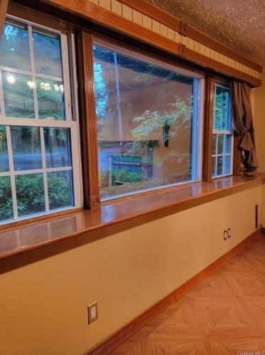 323 Grand Ave, Poughkeepsie NY 12603-4403 exterior