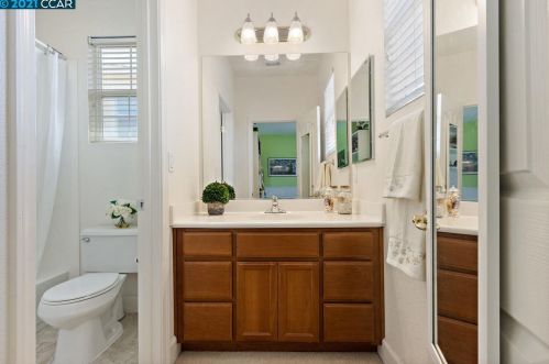 1230 Mountain Side Ct, Concord CA 94521-5508 exterior