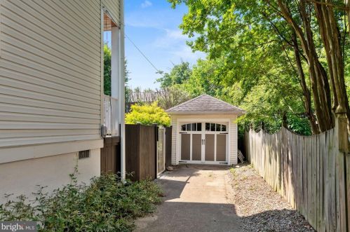 14 Glendale Ave, Alexandria VA 22301-2403 exterior