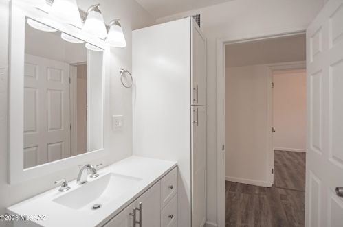 1626 Delaware St, Tucson AZ 85745-2306 exterior