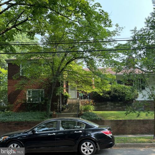 3637 Appleton St, Washington, DC 20008-2960