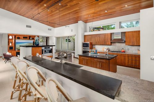 4528 Kahala Ave, Honolulu HI  96816-4927 exterior