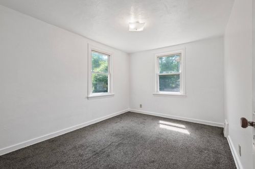 1012 Universal Rd, Pittsburgh PA 15235-3859 exterior