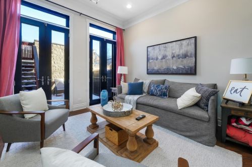 1725 Winchester Ave, Chicago IL 60622-1393 exterior