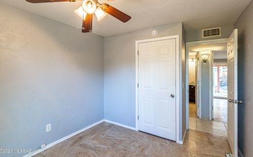 8545 Calle Bolivar, Tucson AZ 85715-5604 exterior