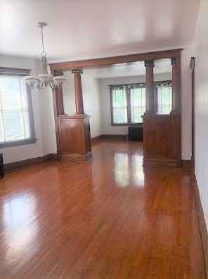 13323 Commercial Ave, Chicago IL 60617-3281 exterior