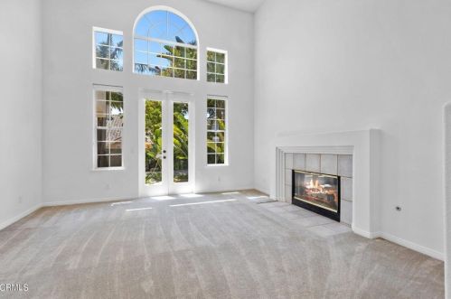 2341 Diamond Head Way, Oxnard CA  93036-7763 exterior