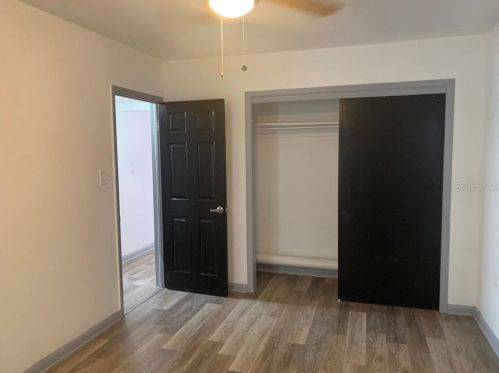 1913 Chestnut St, Tampa FL  33607-4311 exterior