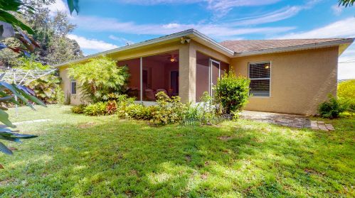 534 Sagamore Ter, Fort Pierce FL 34983-1240 exterior