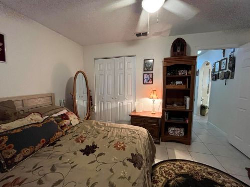 1231 Byron St, Fort Pierce FL 34983-2507 exterior