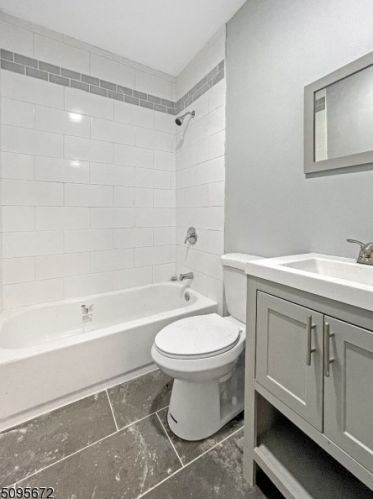 110 Montgomery St, Paterson NJ  07501-1118 exterior