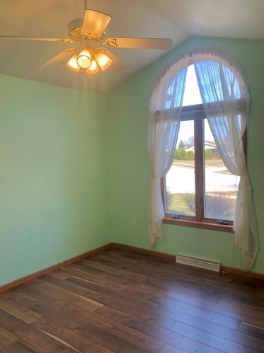 2320 Virginia Dr, Manitowoc WI 54220-1181 exterior