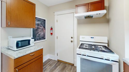 1405 Burdick St, Kalamazoo MI  49001-2701 exterior