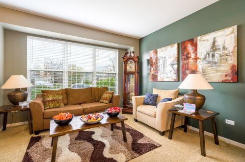 3516 Mustang Rd, Joliet, IL 60435-8761