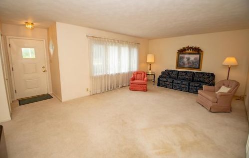 54561 Gilman Dr, Mishawaka, IN 46545-2102