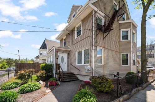 48 Mckinley St, Providence, RI 02907-3622