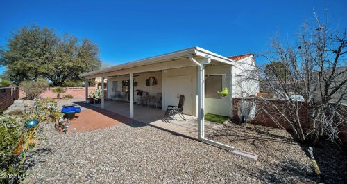 2052 Santa Carla Dr, Green Valley AZ 85614-1409 exterior