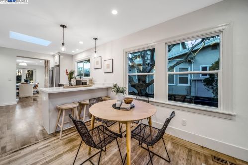 1112 Kains, Berkeley CA 94706-1218 exterior