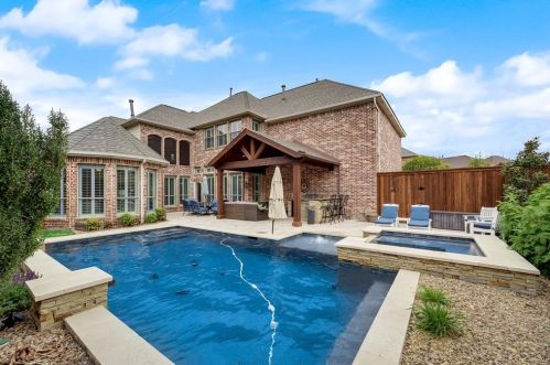 5074 Oakhurst Ln, Frisco TX 75034-2182 exterior