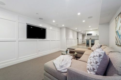 61 Elm St, Chicago IL 60610-2434 exterior