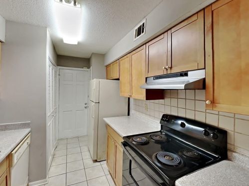 3028 Parc Lorraine, Lithonia GA 30038-1922 exterior