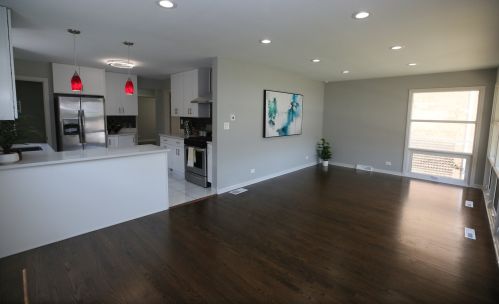 6144 Gunnison St, Chicago IL  60630-2949 exterior