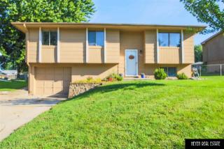 21304 Palomino Rd, Omaha, NE 68022-1022