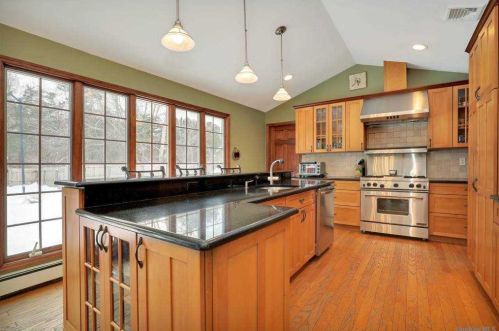 12 Belmar Ln, Commack NY 11725-1104 exterior