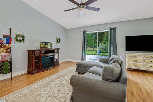 1941 22 Ave, Naples FL 34120-5422 exterior