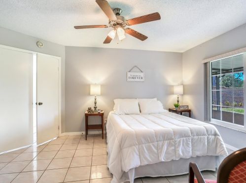 9114 Camino Villa Blvd, Tampa FL 33635-1066 exterior