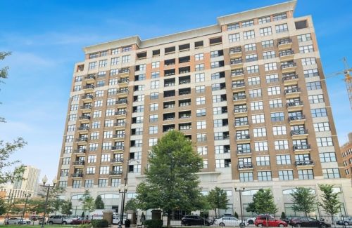 849 Franklin St, Chicago IL  60610-8793 exterior