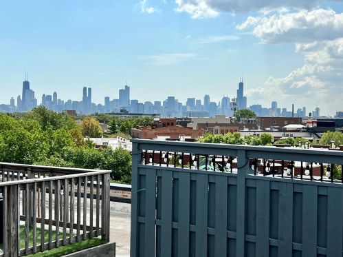 1760 Wrightwood Ave, Chicago IL 60614-1945 exterior