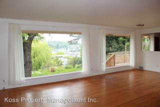 3227 13th Ave, Seattle WA  98119-1724 exterior