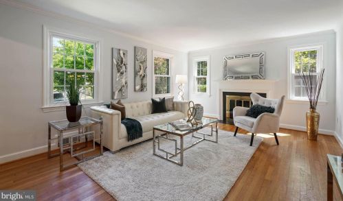 4114 Blackthorn St, Bethesda, MD 20815-5054