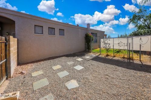 8557 Camino Bengala, Tucson AZ  85747-5165 exterior