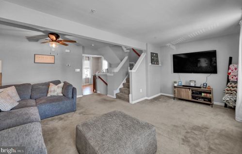 834 Blossom Dr, Hanover PA  17331-2073 exterior