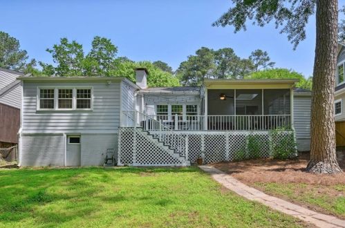 949 Cardova Dr, Atlanta GA 30324-4213 exterior