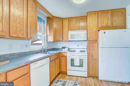 705 Delmar Ave, Glen Burnie MD 21061-3915 exterior