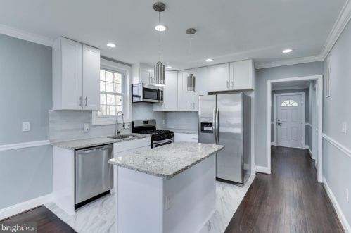 716 Bayley Pl, Washington DC 20019-1160 exterior