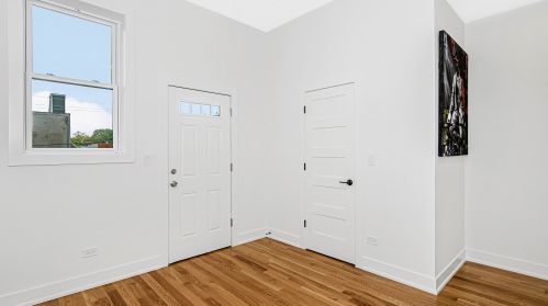 3358 Calumet Ave, Chicago IL 60616-1407 exterior