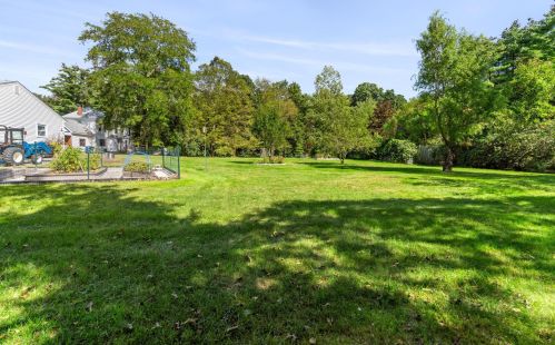 290 Main St, Plaistow NH 03865-3061 exterior