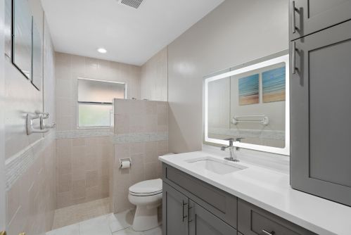 17320 Lake Park Rd, Boca Raton FL 33487-1166 exterior