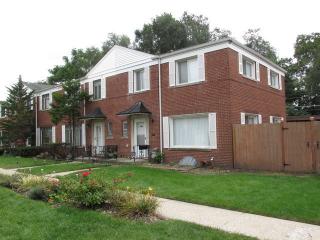 161 Asbury Ave, Evanston, IL 60202-3801