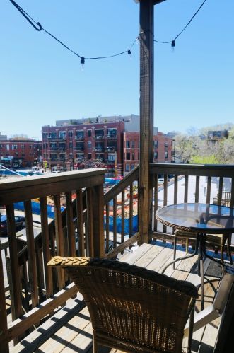 755 Brompton Ave, Chicago IL  60657-1846 exterior