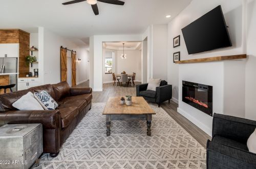 311 Flamingo Dr, Chandler AZ 85286-5123 exterior