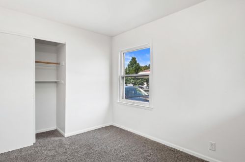 4912 78, Milwaukee WI 53223-5625 exterior