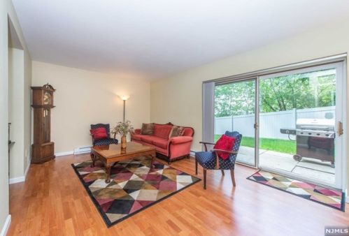 29 Cedarwood Ter, West Paterson NJ exterior