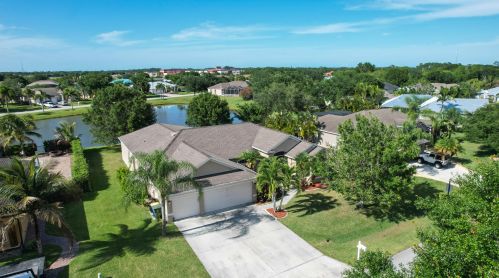 2811 Serenity Cir, Fort Pierce FL 34981-5054 exterior