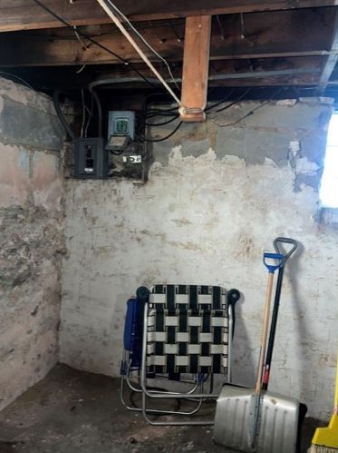 535 109 St, Cleveland OH 44108-1469 exterior